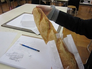 フランスパンを描きました - 静岡県立清水南高等学校・同中等部